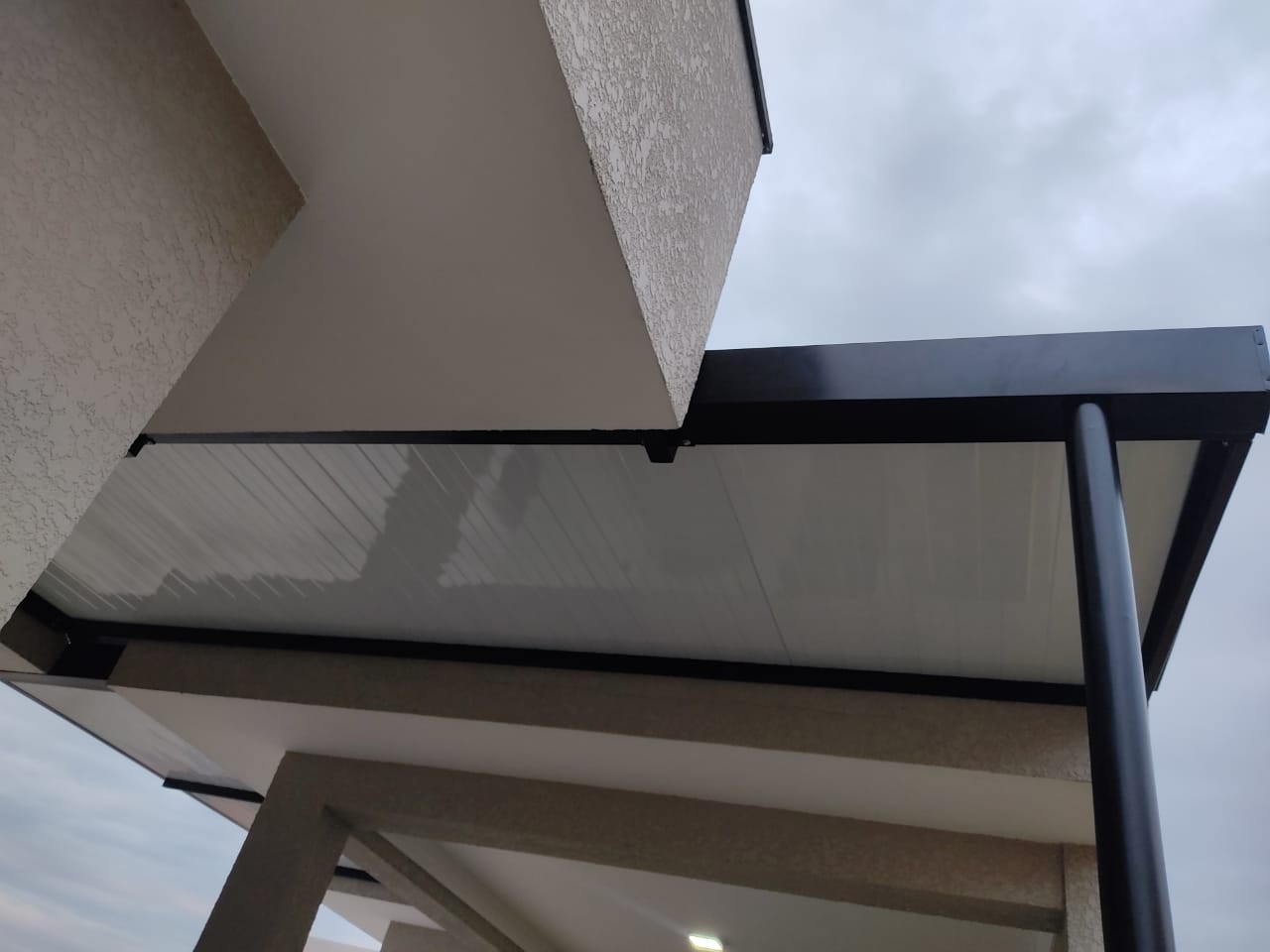 Cobertura em Telha Sanduíche Termo Acústica Valinhos Cobertura em Telha Sanduíche Termo Acústica Valinhos