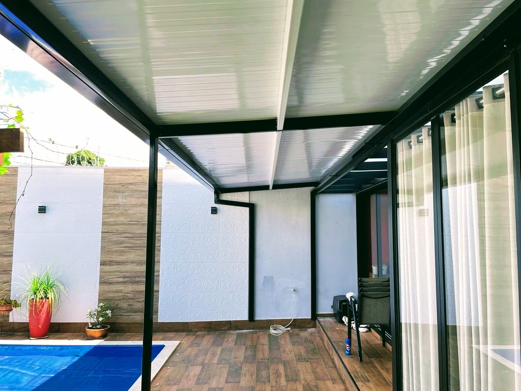 Cobertura em Telha Sanduíche Termo Acústica Itupeva Cobertura em Telha Sanduíche Termo Acústica Itupeva